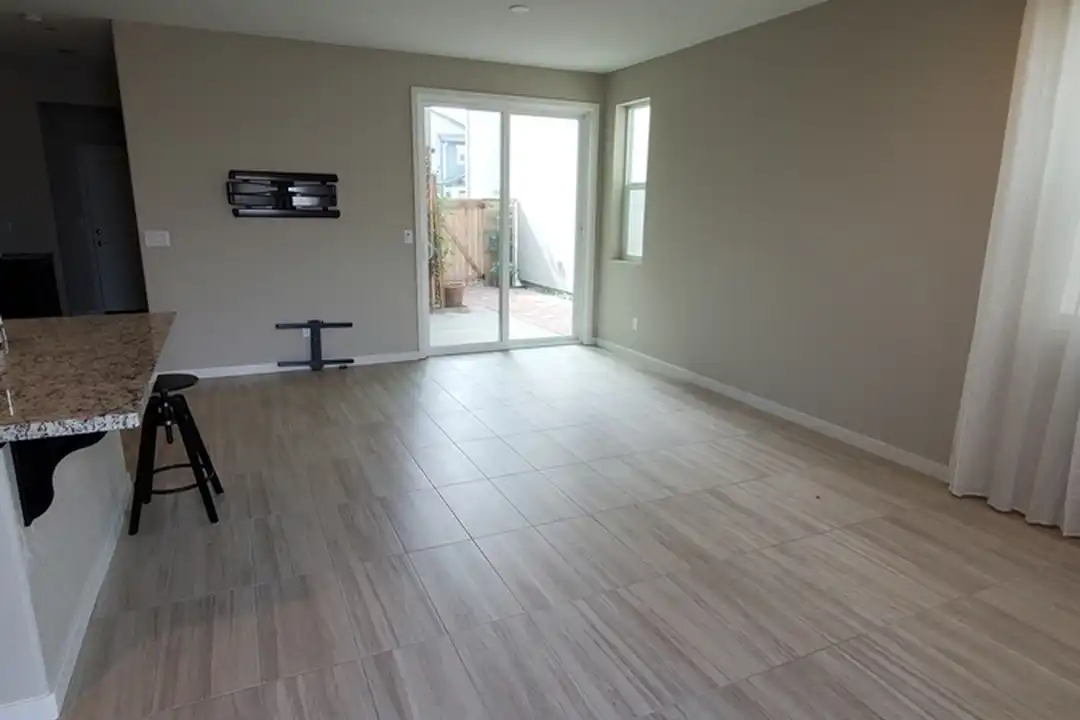 3008 Lone Silo Ave - View 3