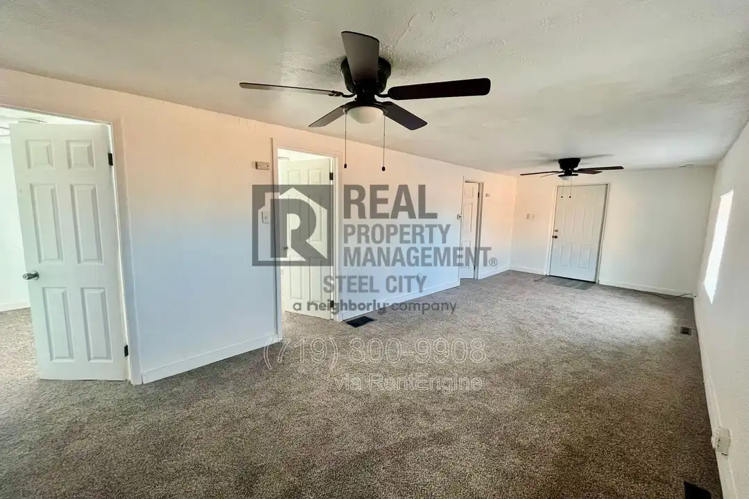2802 Lakeview Ave - View 3