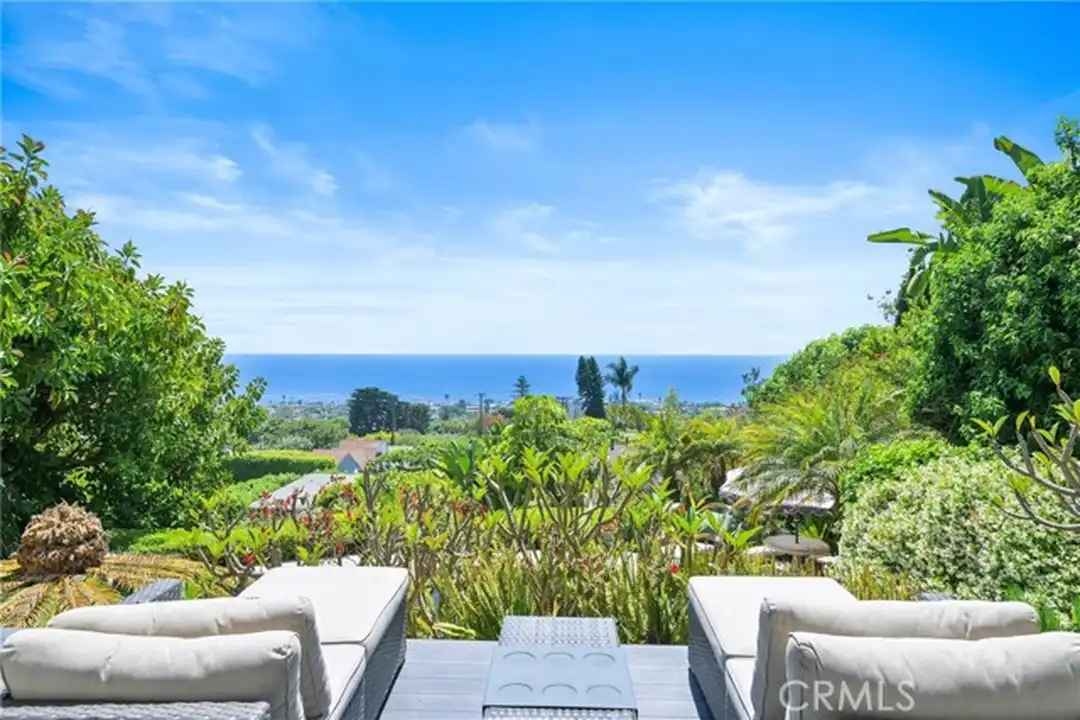 875 Coast View Dr - View 5