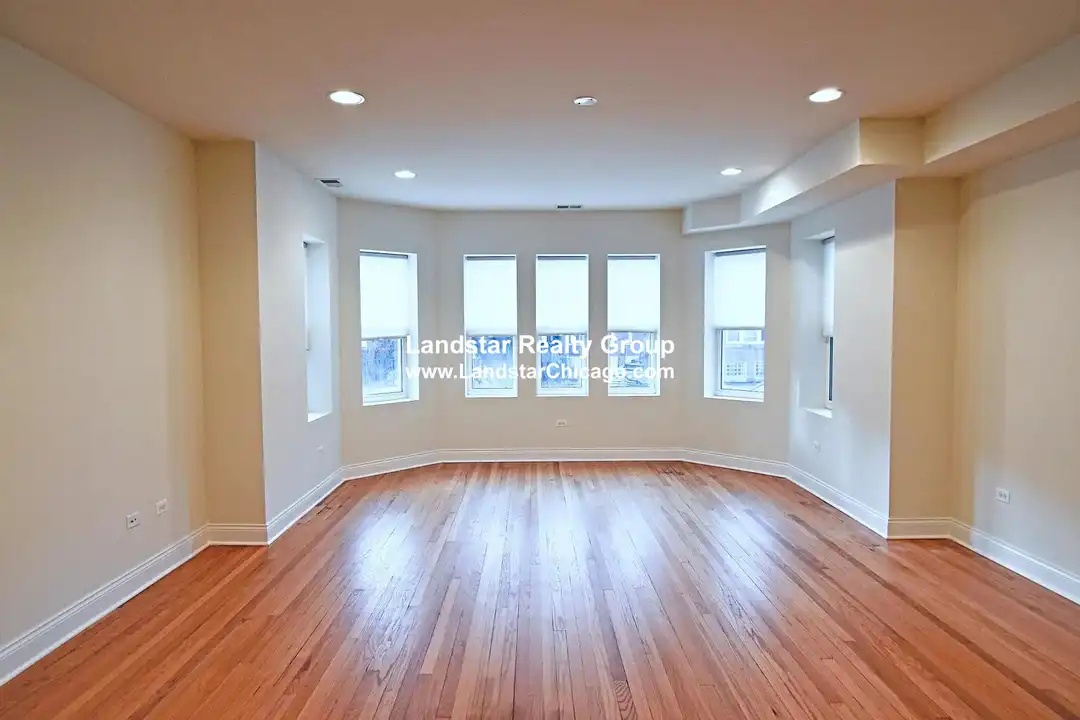 6453 N Newgard Ave unit 2 - View 5