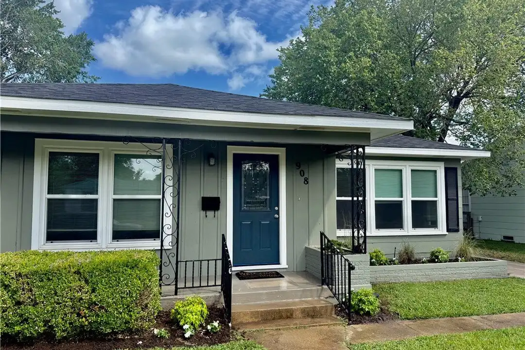 908 North Ave – photo 1