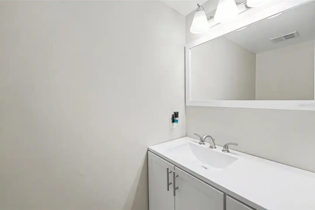 1819 Clearbrooke Dr - View 5