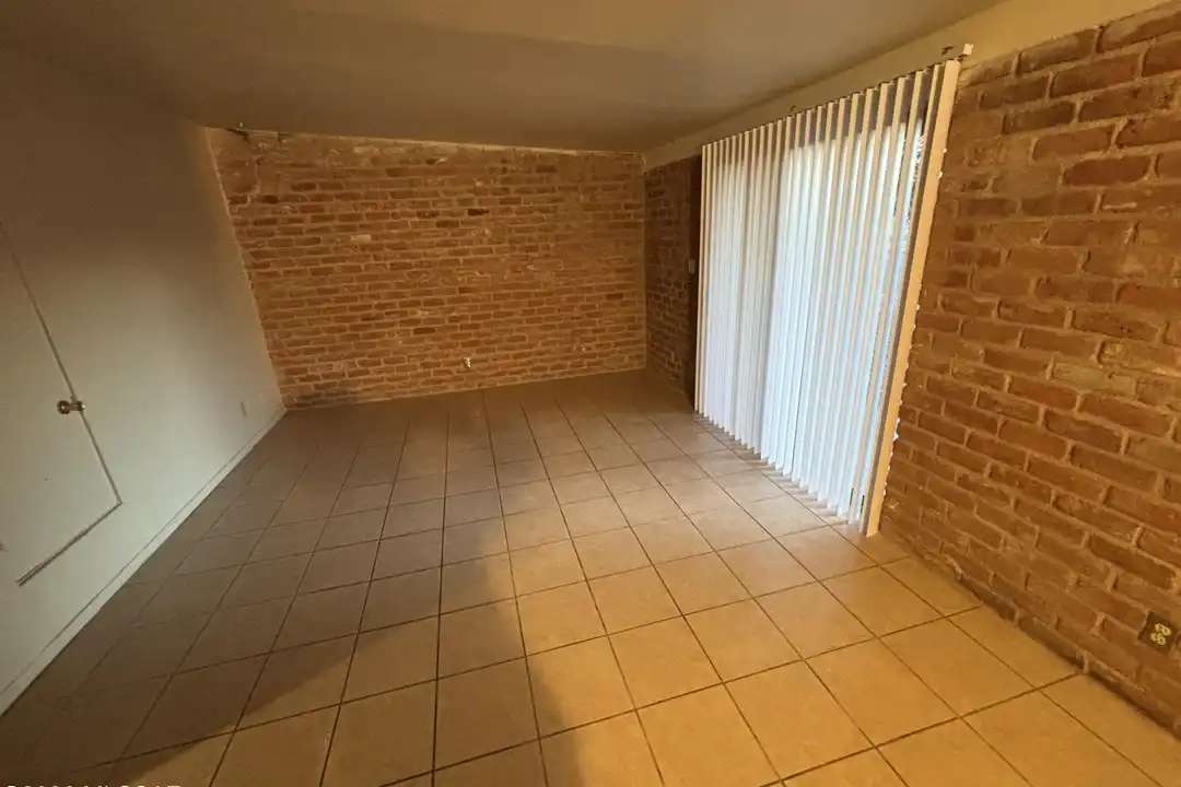 405 E Delano St #2 - View 2