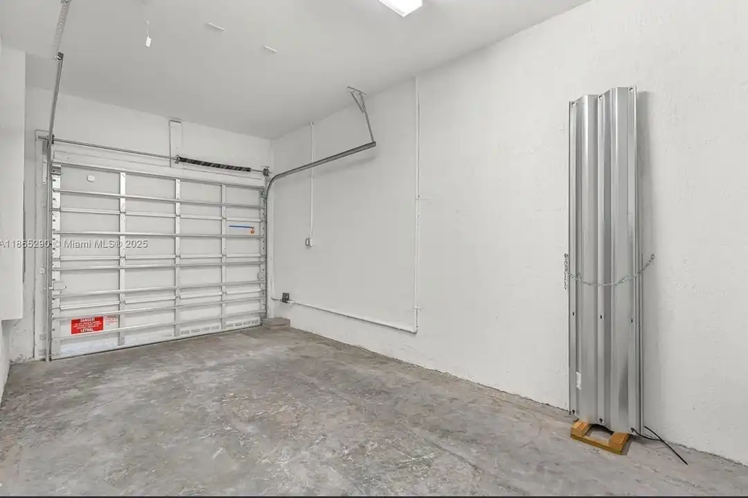 2605 SE 11th Ct unit LABS 2605 SE 11th Ct - 56278129176 - View 5