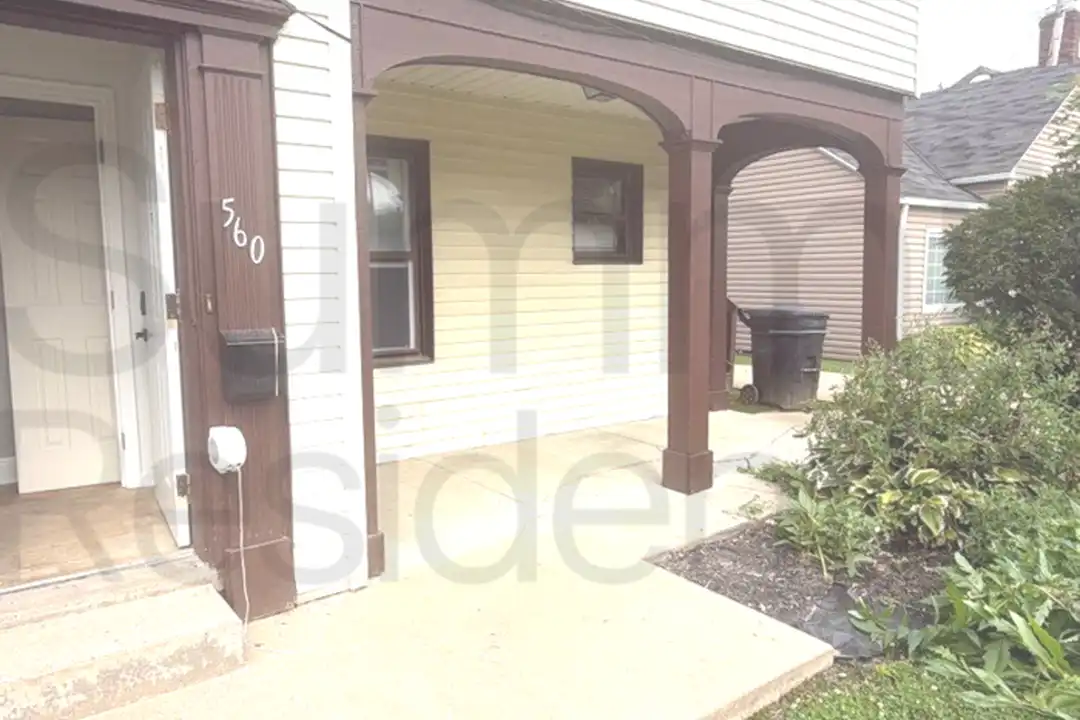 560 W Townview Cir unit 1 – photo 1