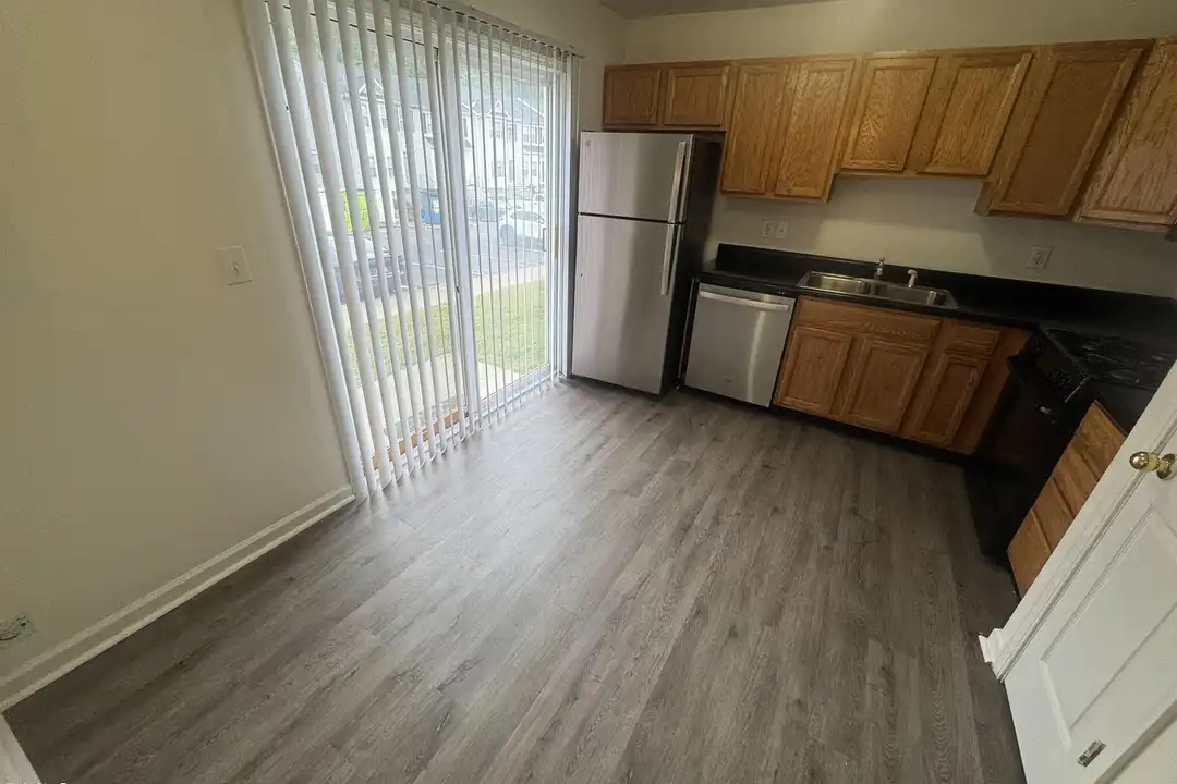 3011 Barrymore St unit 100 – pohled 3