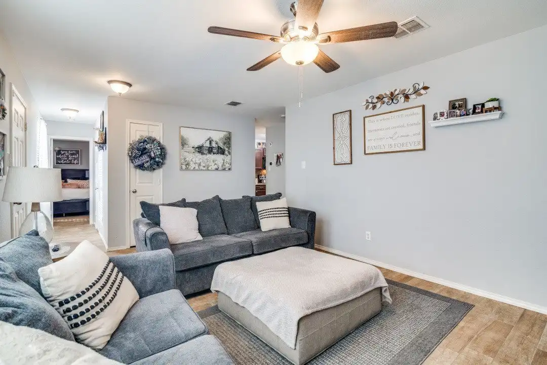 2829 Kerrville Dr - View 4
