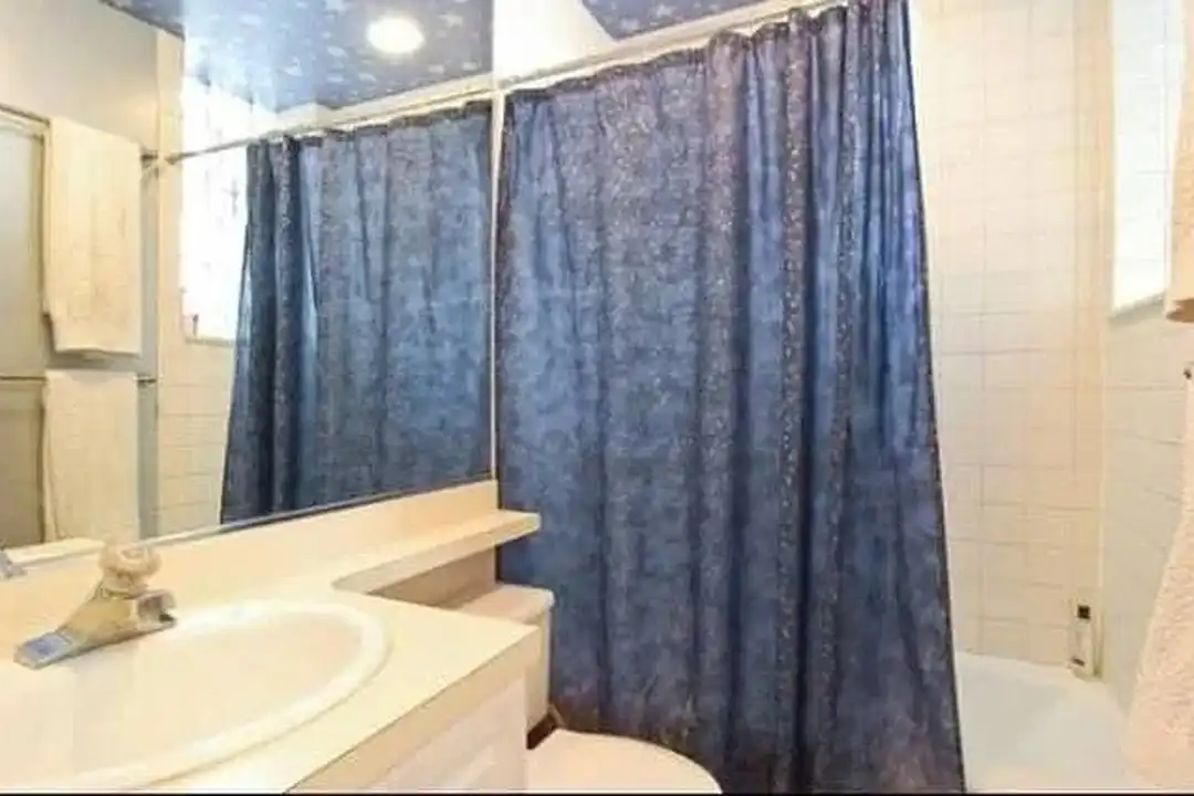 3109 N Sheffield Ave - View 3