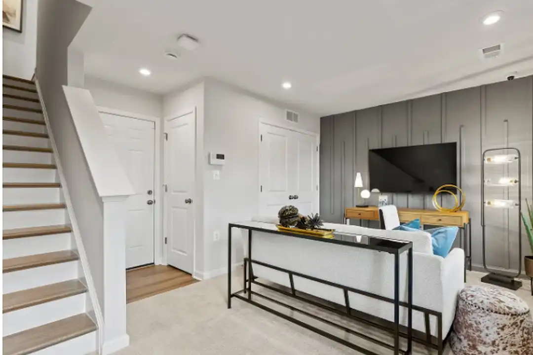 214 Coolidge Ave - View 6