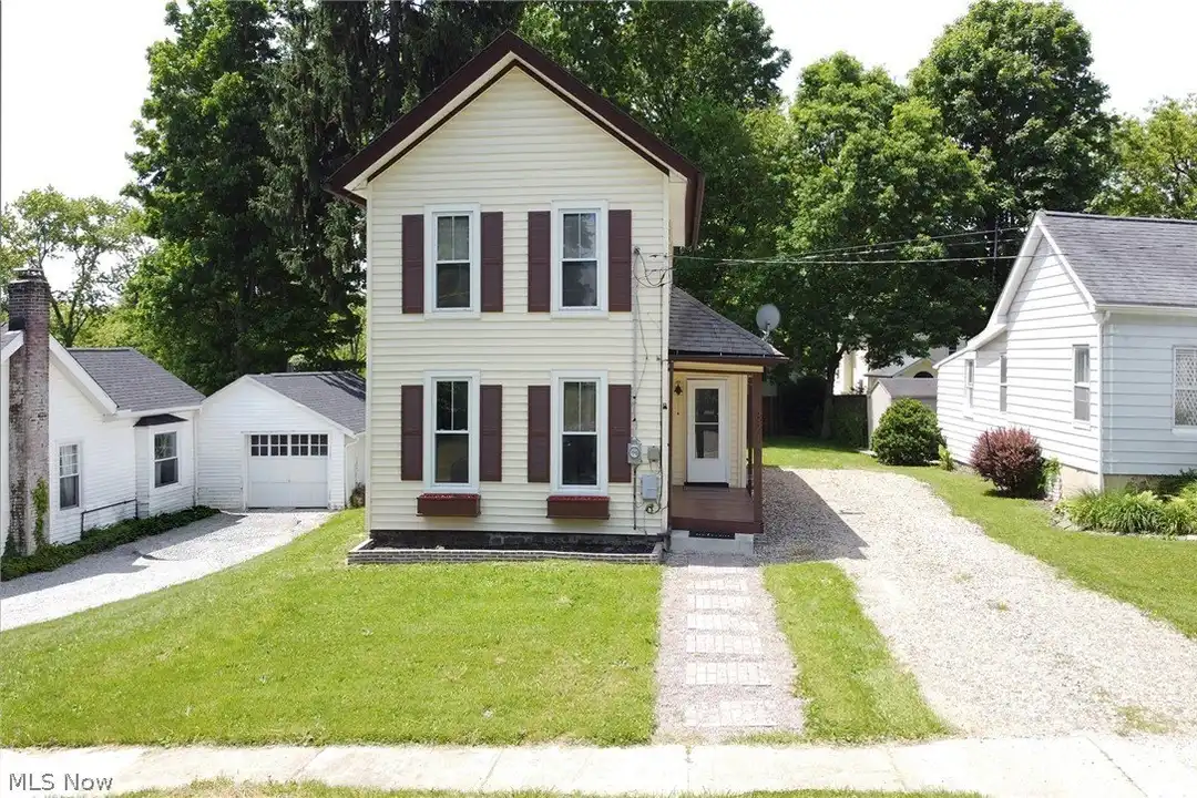 8210 Maple Ave – photo 1 of 20