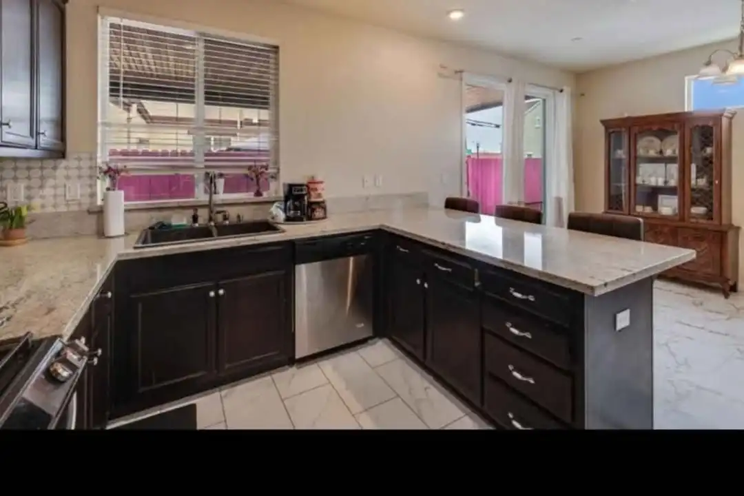 2471 Ben Ali Wy - More