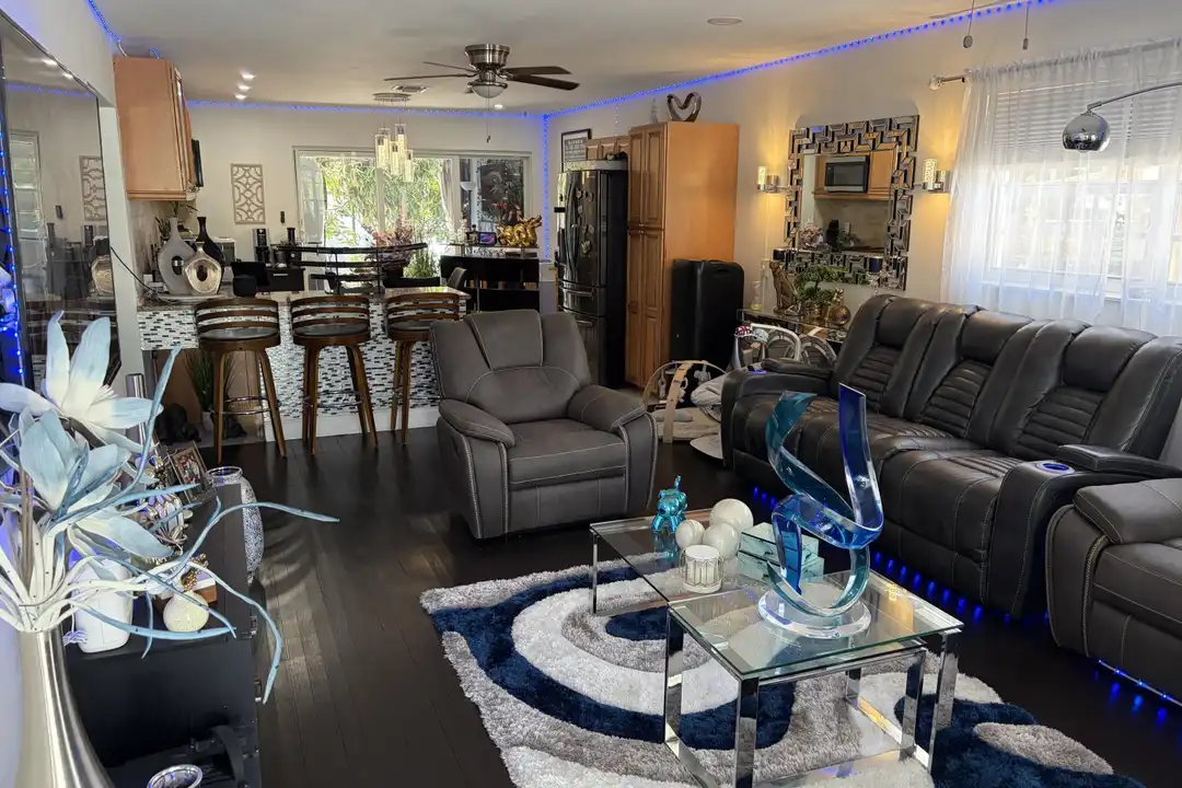 417 N F St - More
