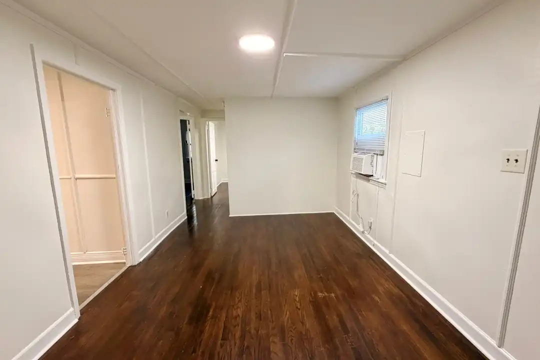 433 Lindsay St unit A - More
