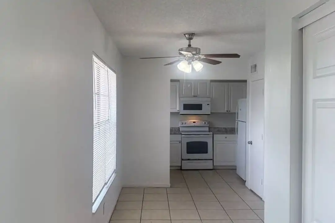 1807 Michigan Ave unit APT D - View 4