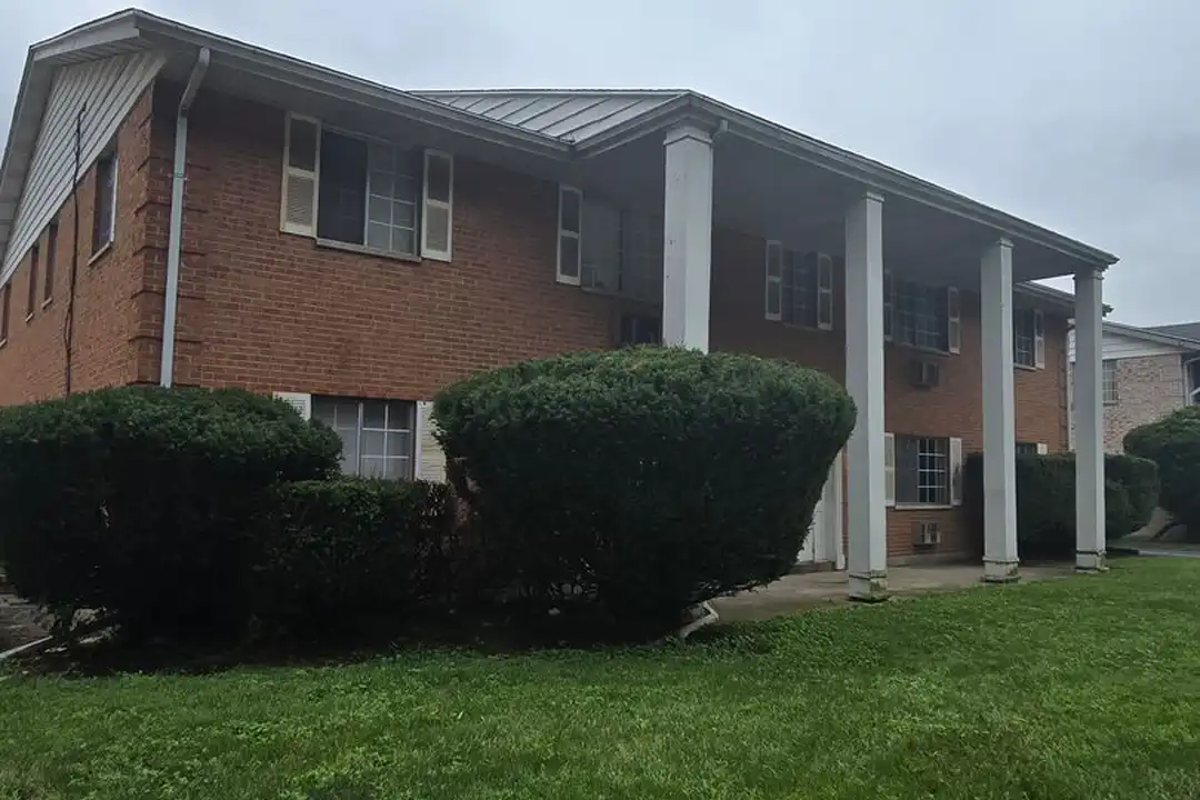 4843 Northcliff Dr unit 4880-4 – photo 1 of 11