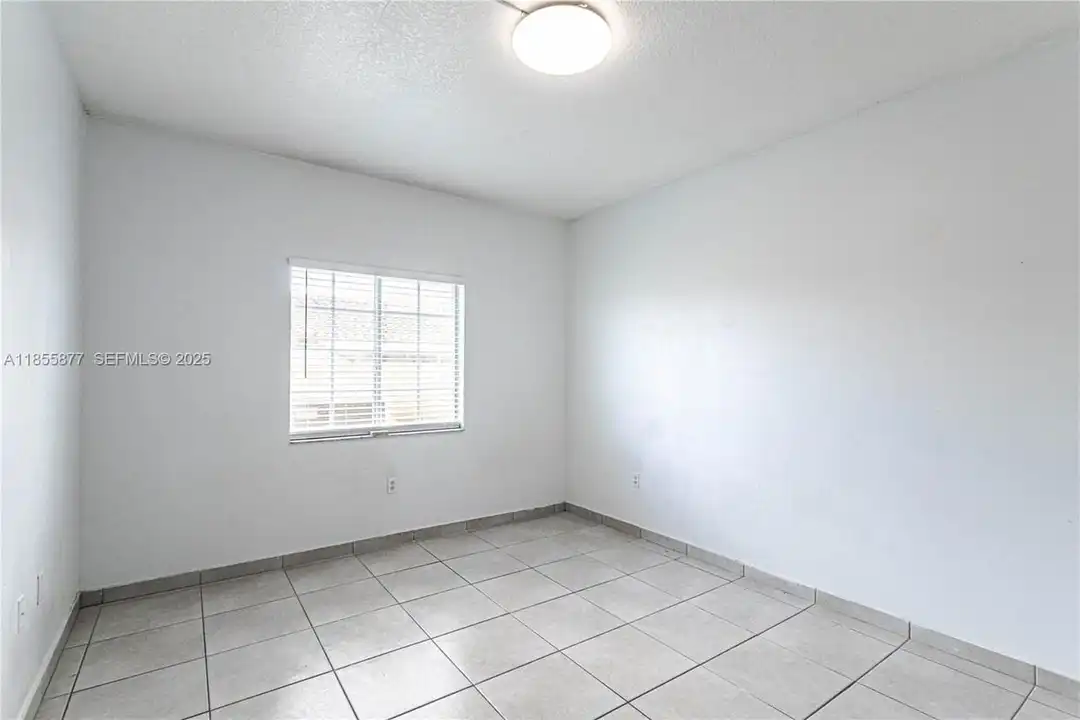 17405 NW 75th Pl unit #110 - View 6