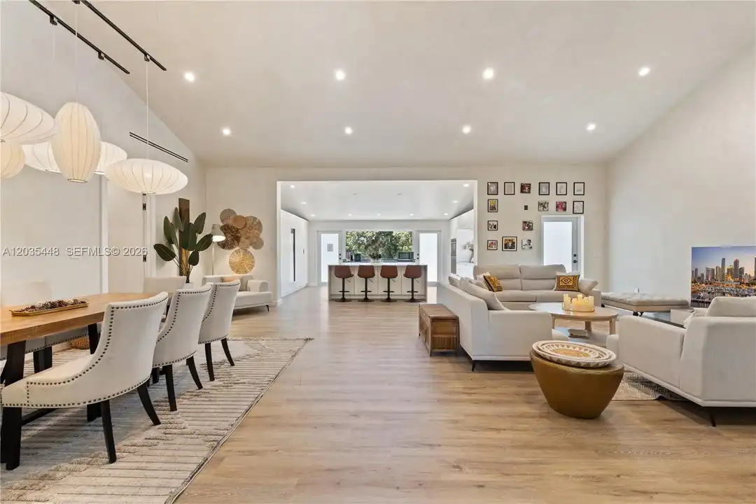 520 Bay Point Rd - View 5