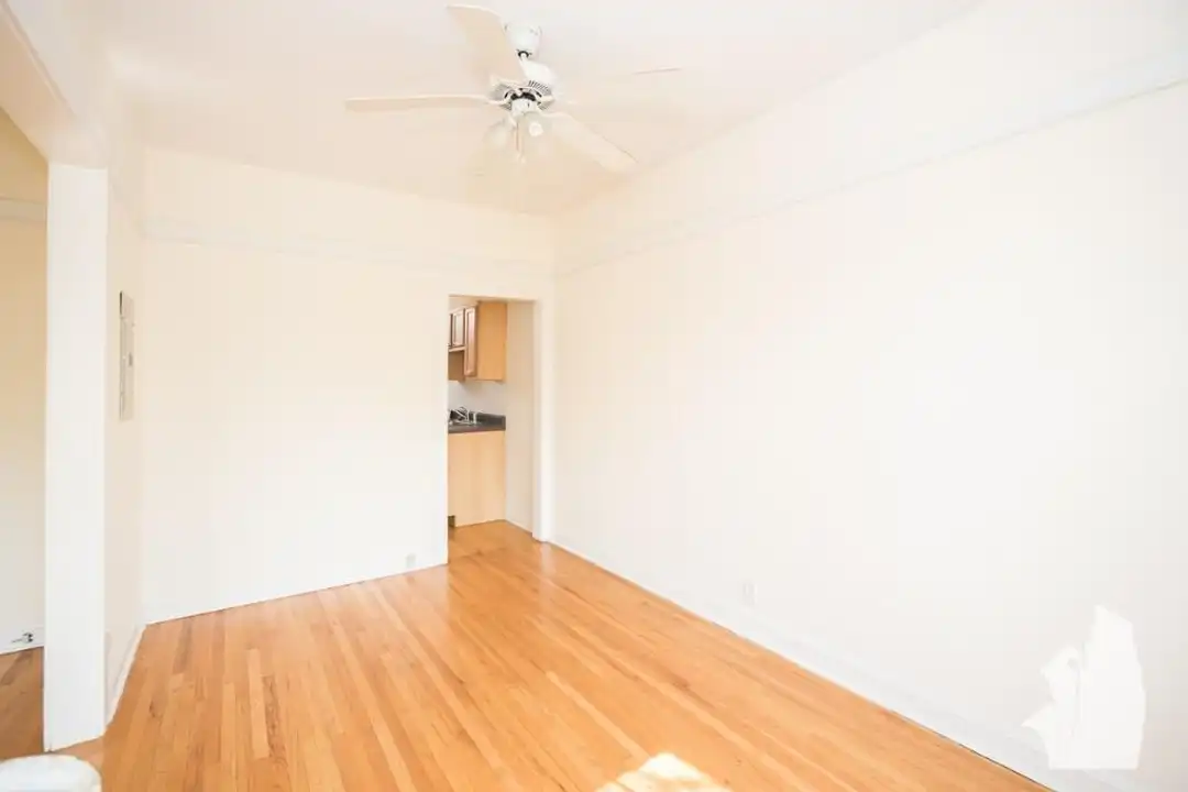 5115 N Winchester Ave unit 1 - View 5