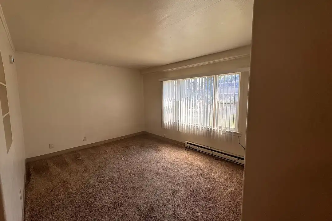 1806 W Pacific Ave – photo 1