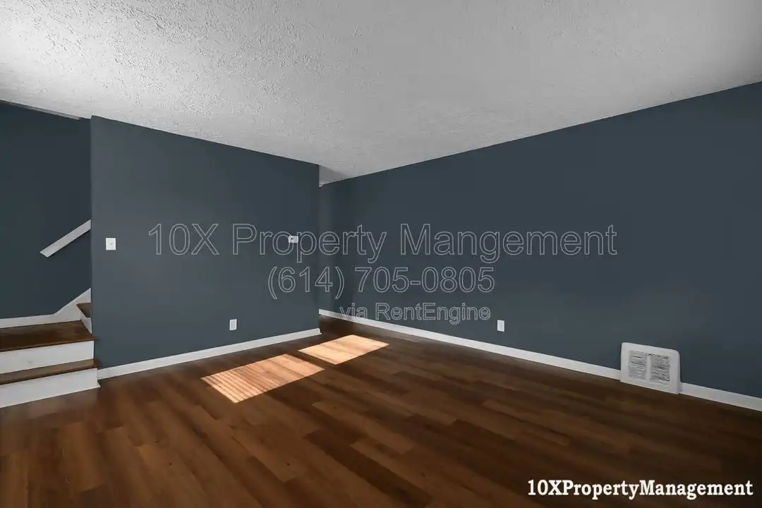 455 S Napoleon Ave - View 5