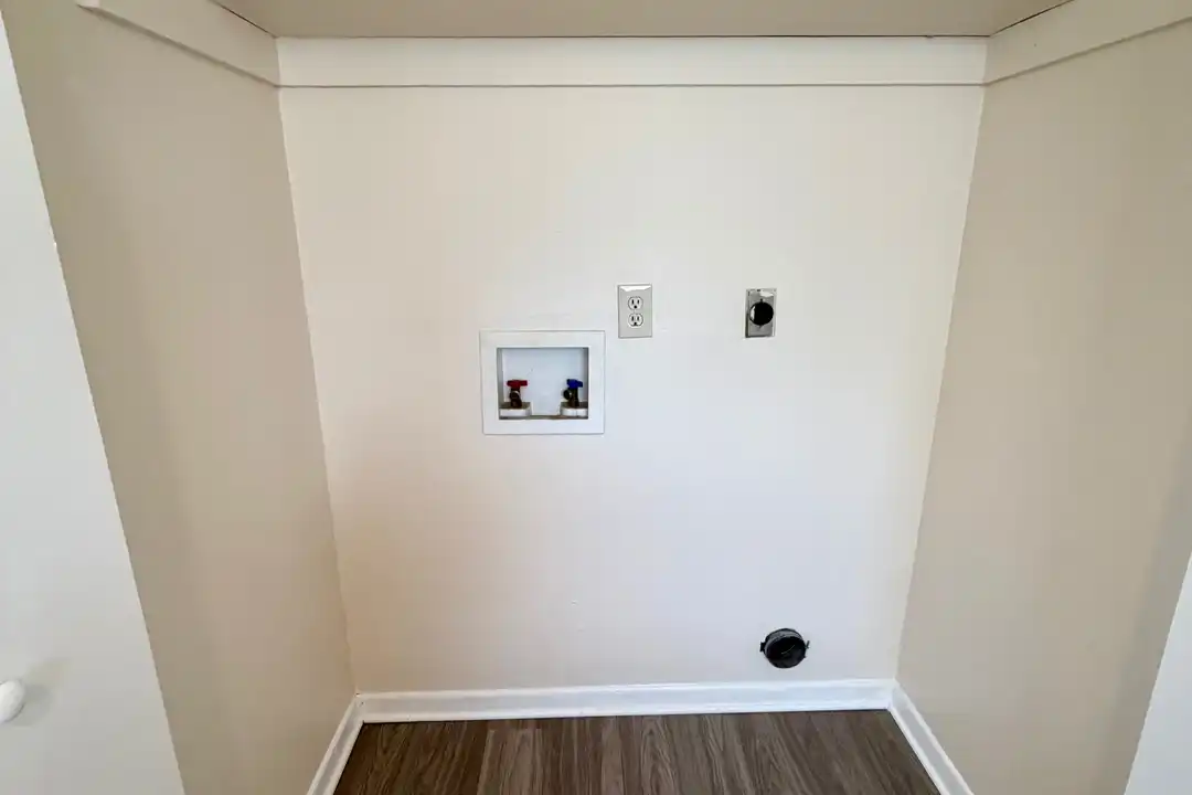 664 SW 35th St unit 3 - View 6