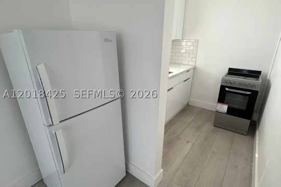 967 SW 5th St #14 - View 6