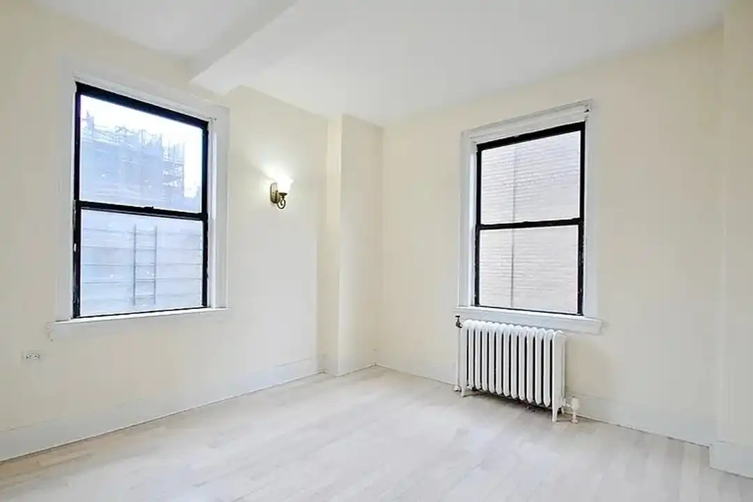 639 W 173rd St unit apt4B - View 6