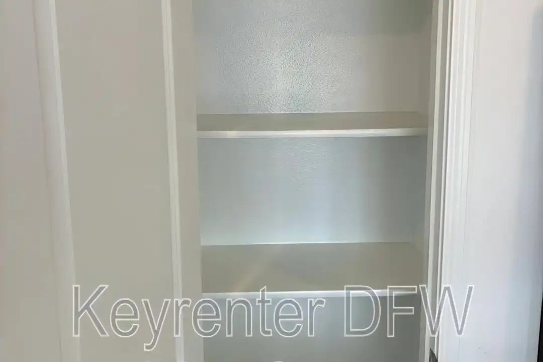 2840 Eppright Dr - View 6