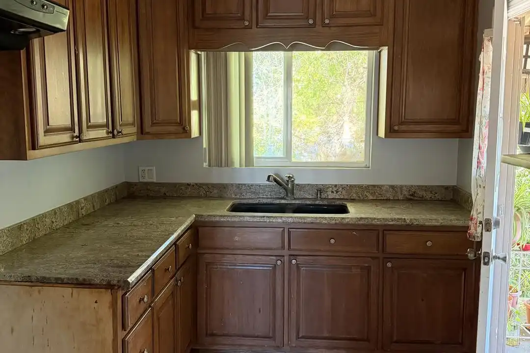 10506 Arrington Ave unit 3 - View 2