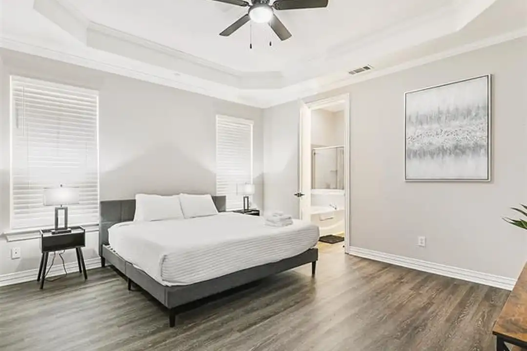 1460 Bristol Ln - View 4