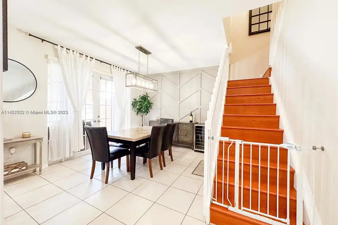 130 Riverwalk Cir - View 6