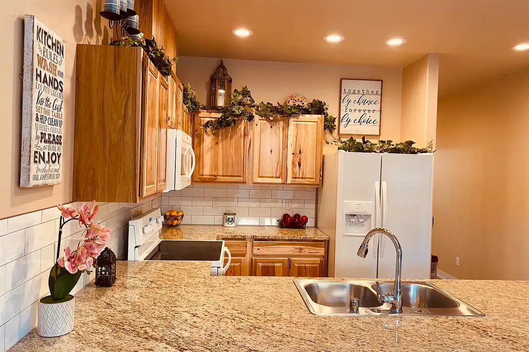 Rosencrans Apartment Homes - More