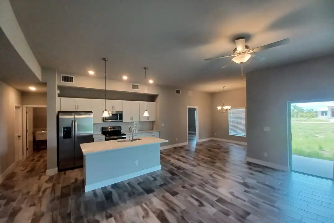 1740 NW 9th Terrace - More