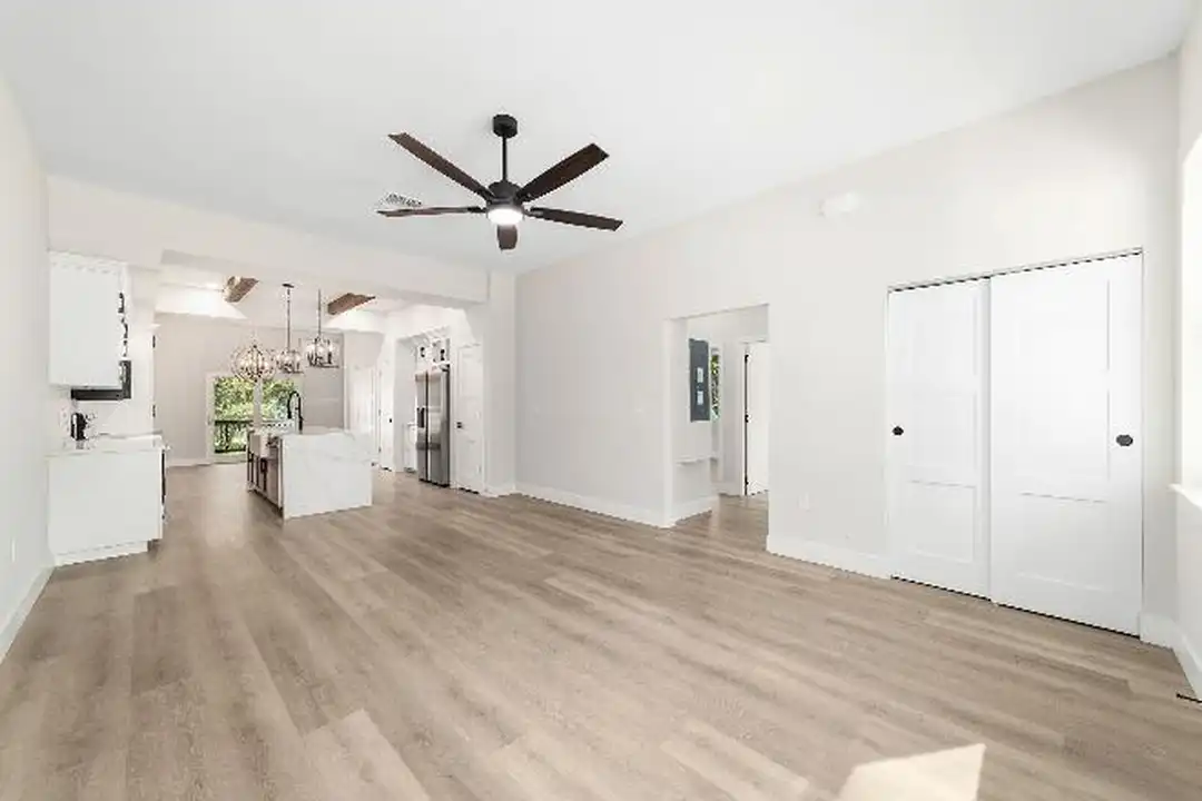 9475 N Camel Dr - View 4