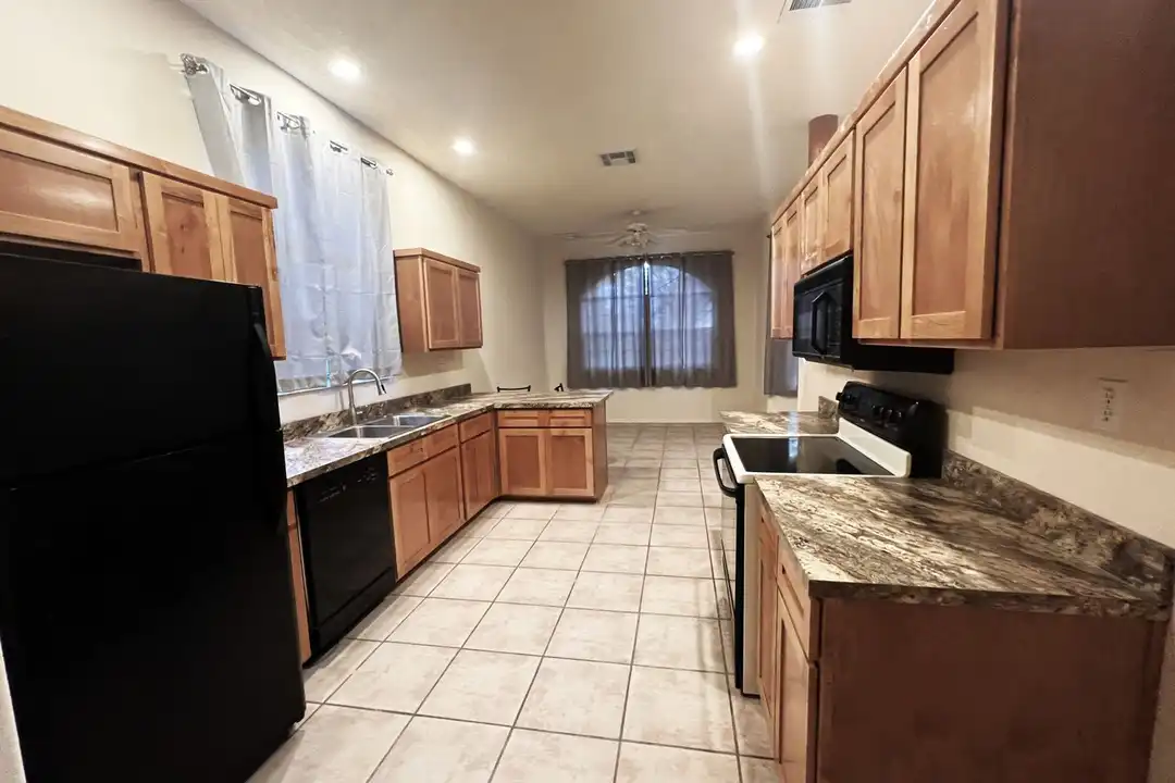 740 Canyon Point Rd - View 3