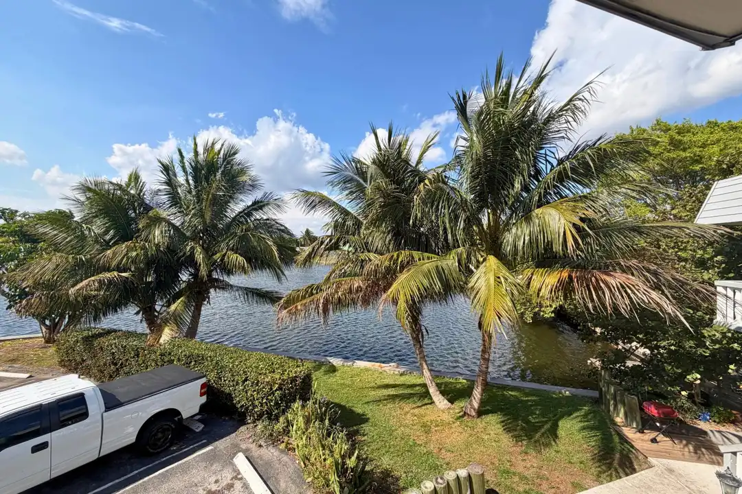 519 W Kalmia Dr #2 - View 3