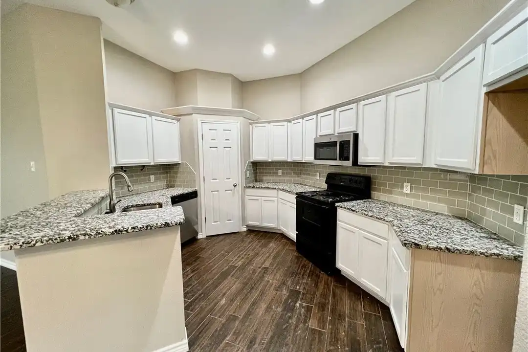 House in Corpus Christi - More