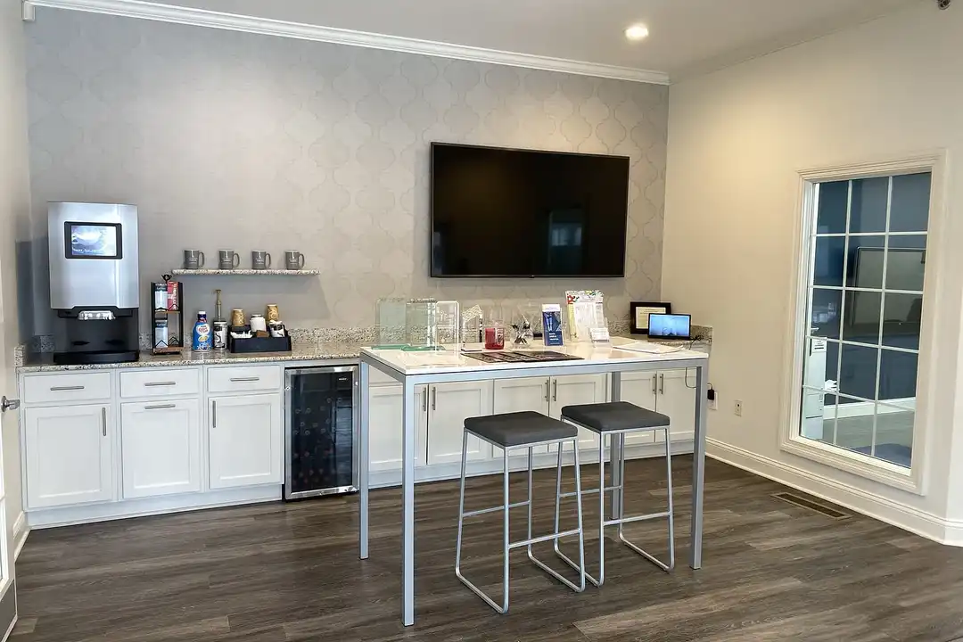 Stonebrooke Village Apartments – photo 1