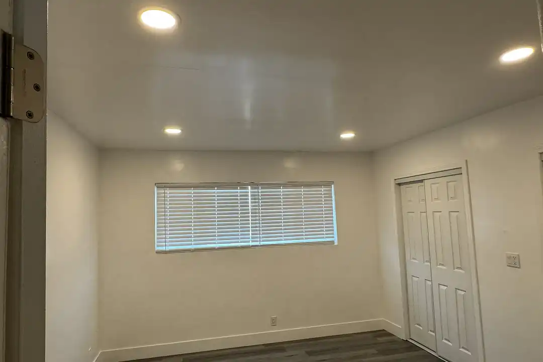 Royal Palms Apartment Complex - More