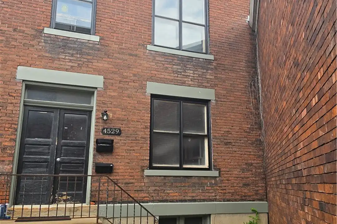 4529 Friendship Ave unit 1 – photo 1