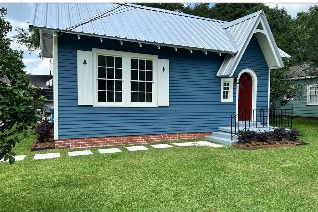 426 Bellevue Street – photo 1