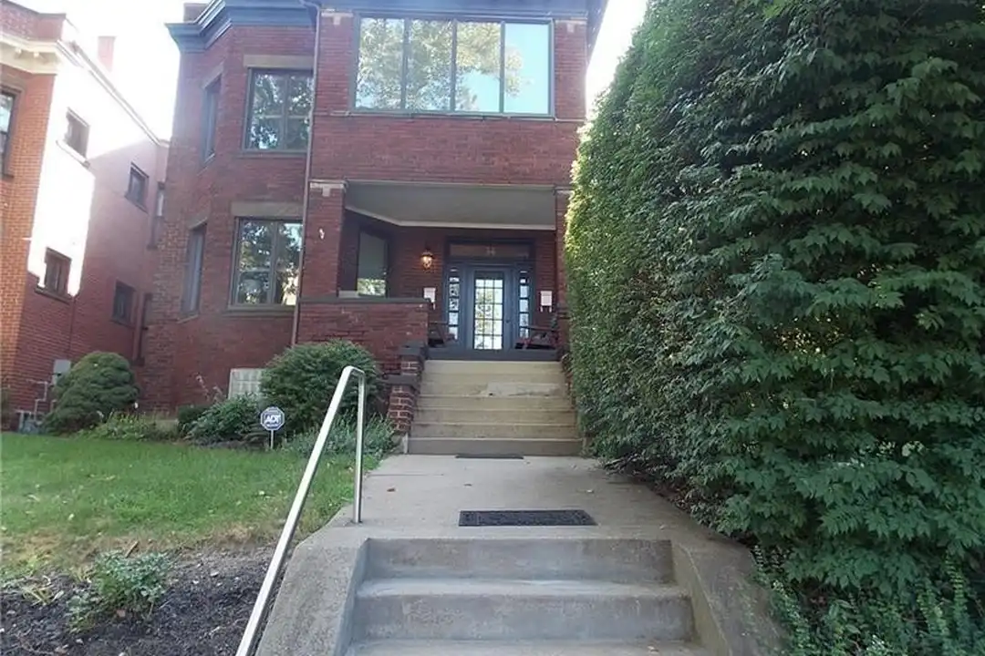 34 N Meadowcroft Ave unit 2 – photo 1