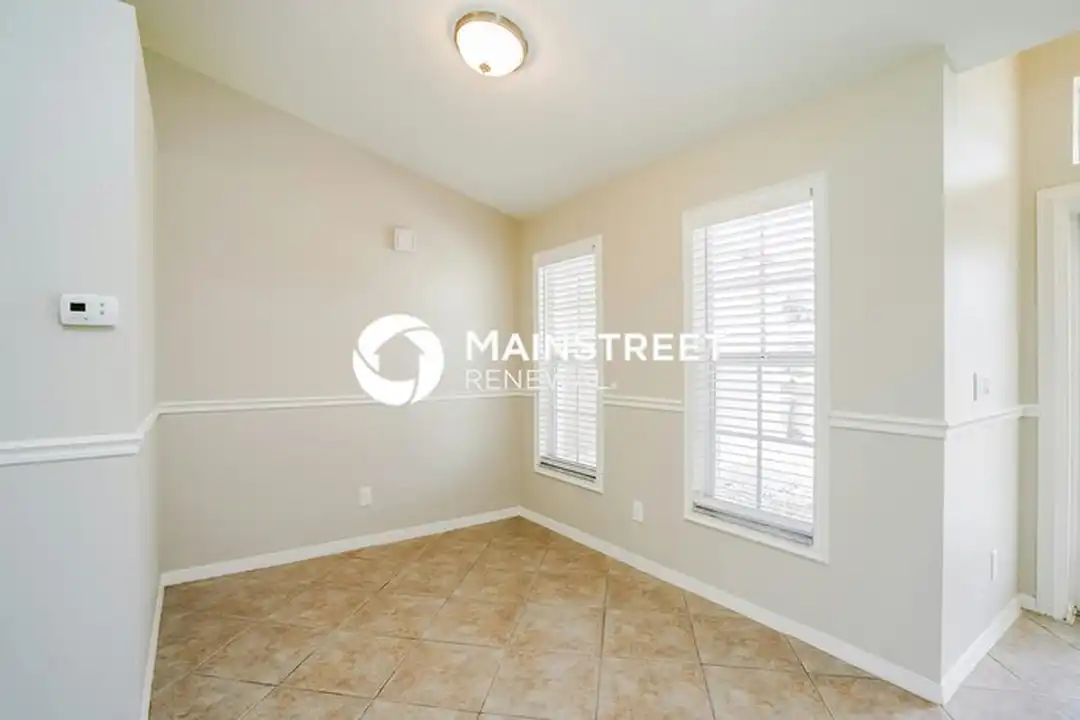 2221 NE 3rd St - View 4