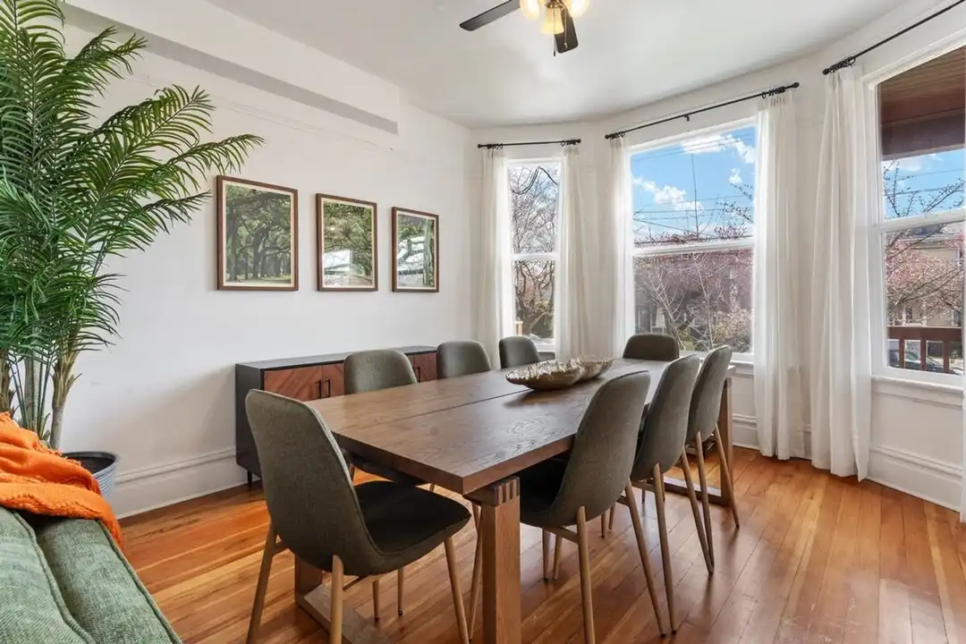 1914 E Jefferson St unit 1324826P - View 4