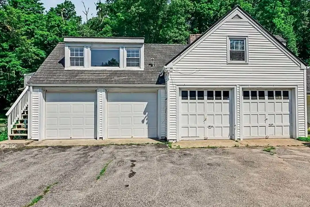723 Riverbank Rd – photo 1 of 16