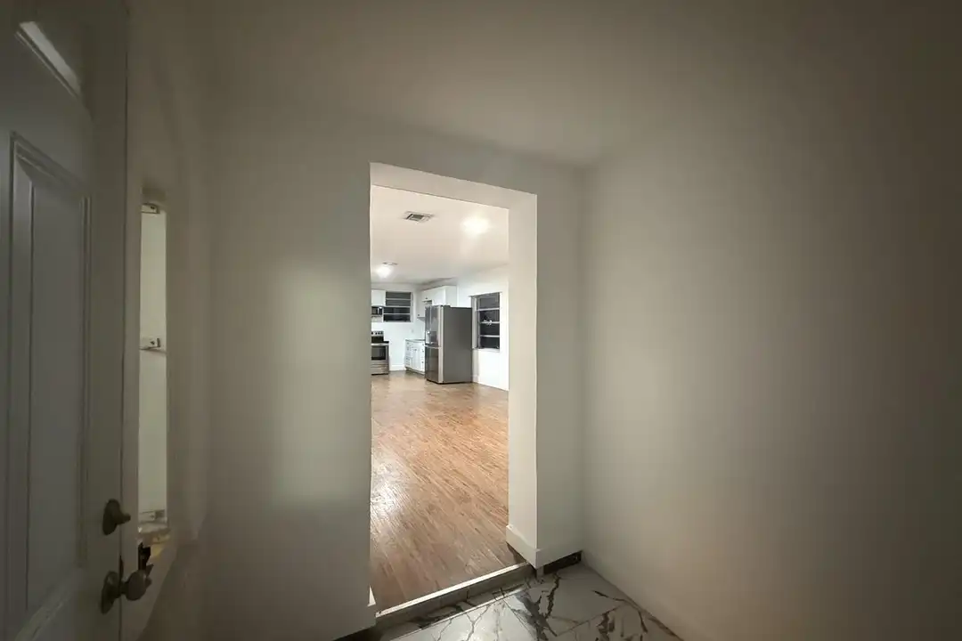 732 NW 12th Ct - View 6