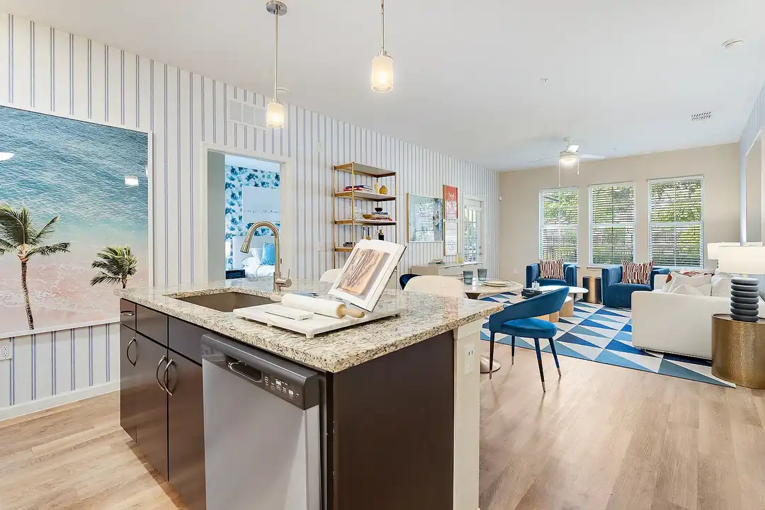 Apartment in Windermere - More