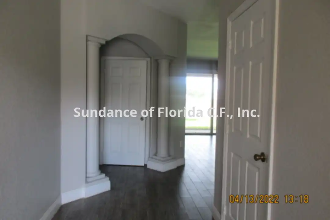 3098 Ashland Ln N - View 2