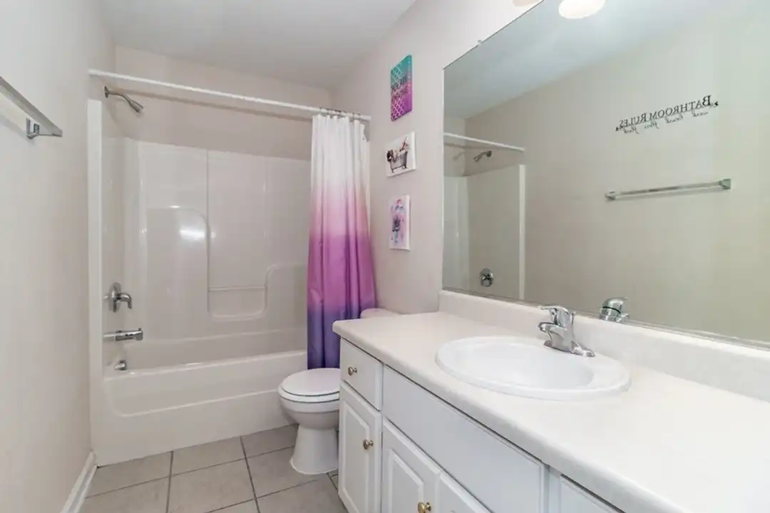2002 Darwood Dr - More