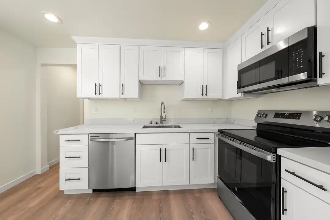 8322 Wabash Ave S unit 8324 B - View 2